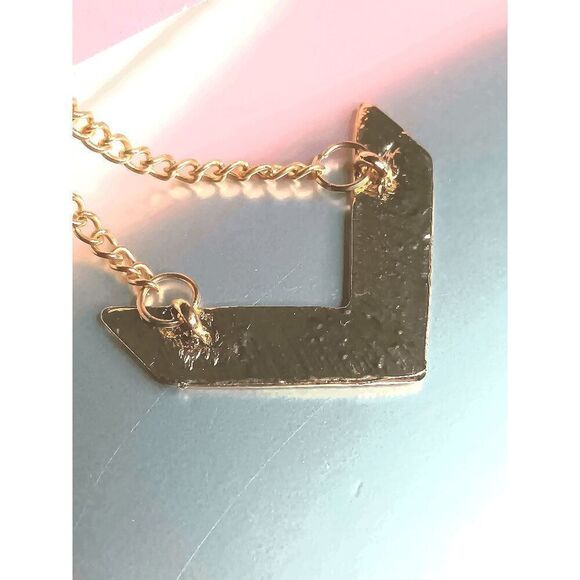 Ladies Dainty Black Arrow Necklace - Picture 3 of 3